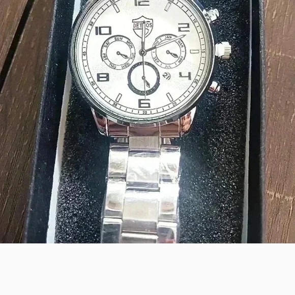 Silver Chronograph Men's Watch - Picture 3 of 4